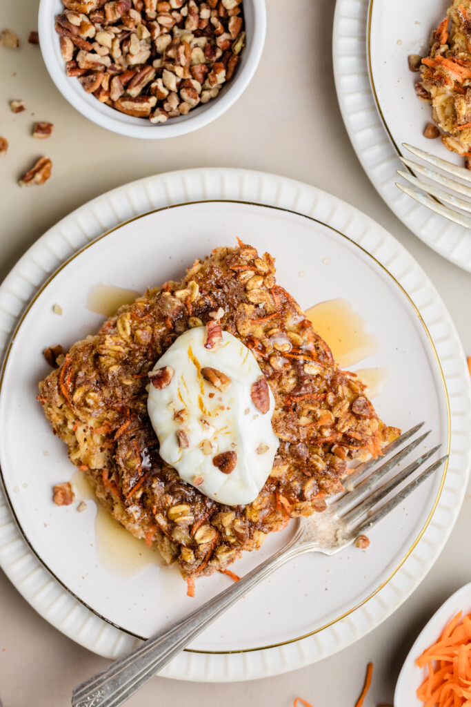 Carrot Cake Oatmeal: Healthy Dessert for Breakfast